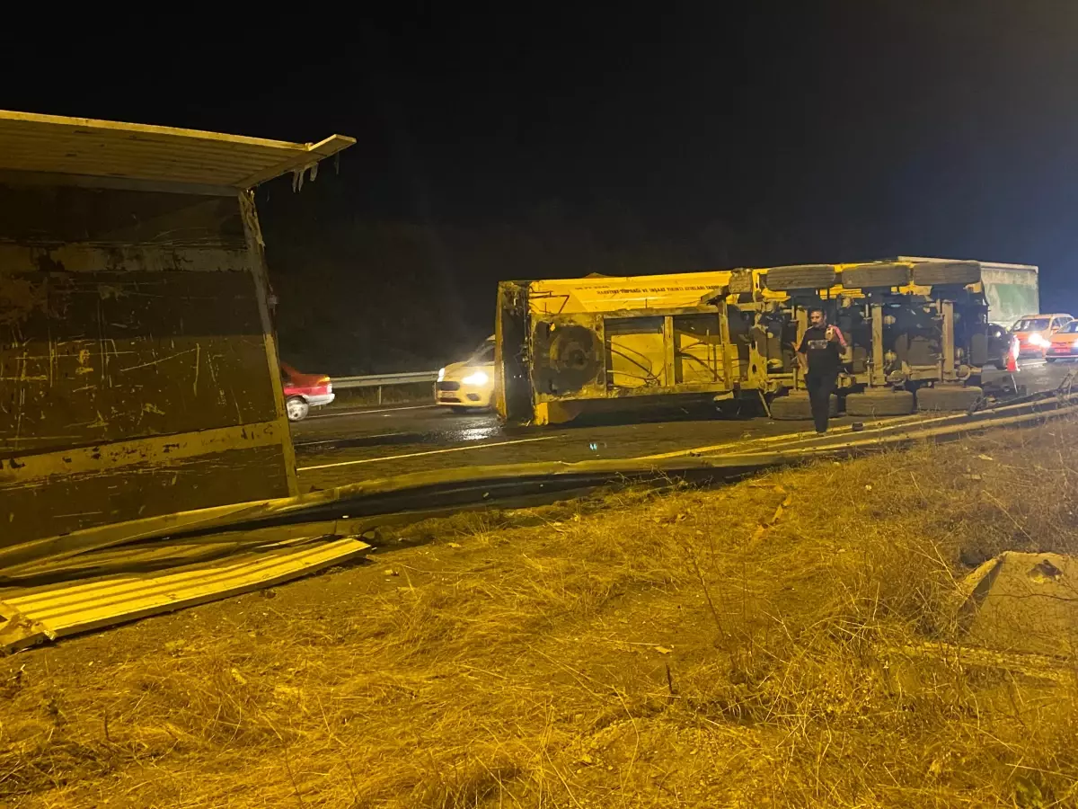 Ankara’da TIR Devrildi, Yaralı Yok