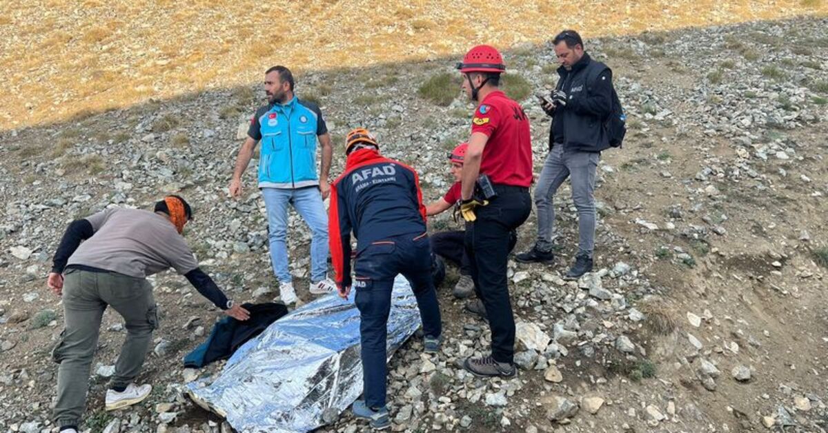 Erzincan’da dağlık alana zorunlu iniş yapan yamaç paraşütçüsü 7 saatte kurtarıldı