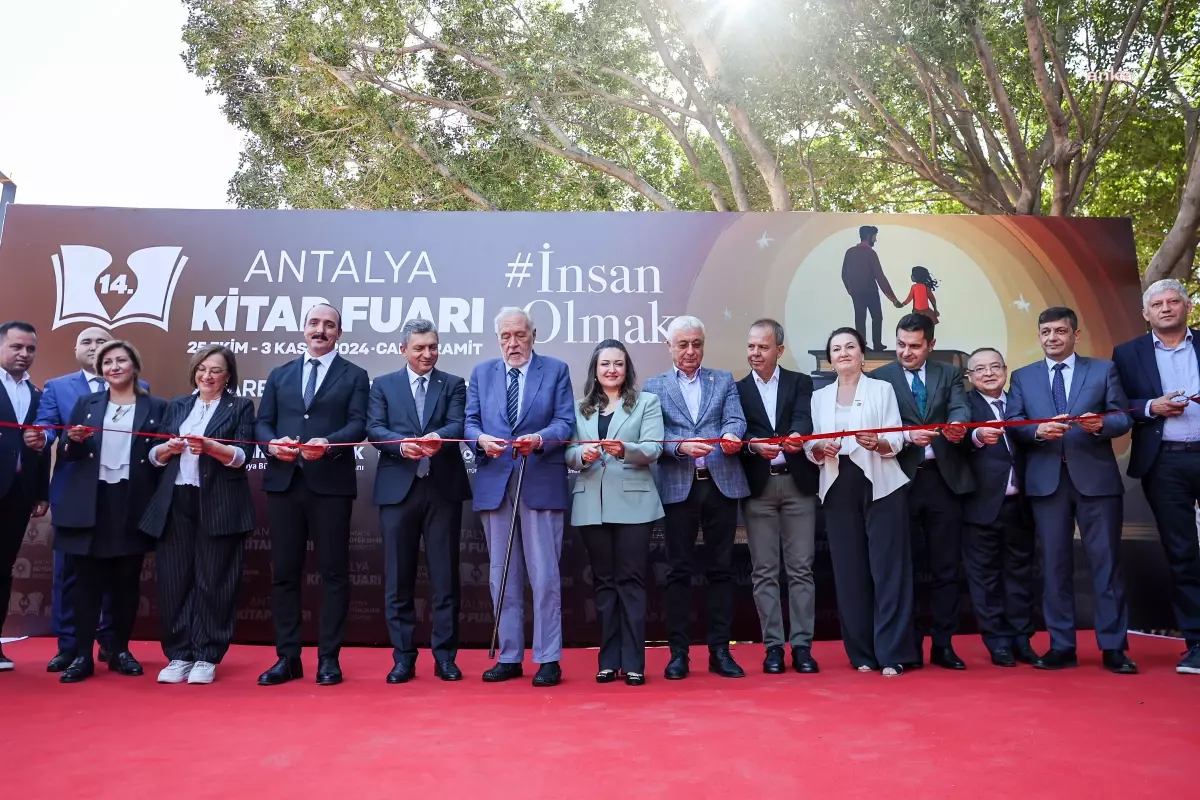 14. Antalya Kitap Fuarı ‘İnsan Olmak’ Temasıyla Başladı