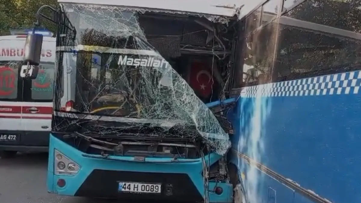 Malatya’da öğrenci servisi ile halk otobüsü çarpıştı! Çok sayıda yaralı var