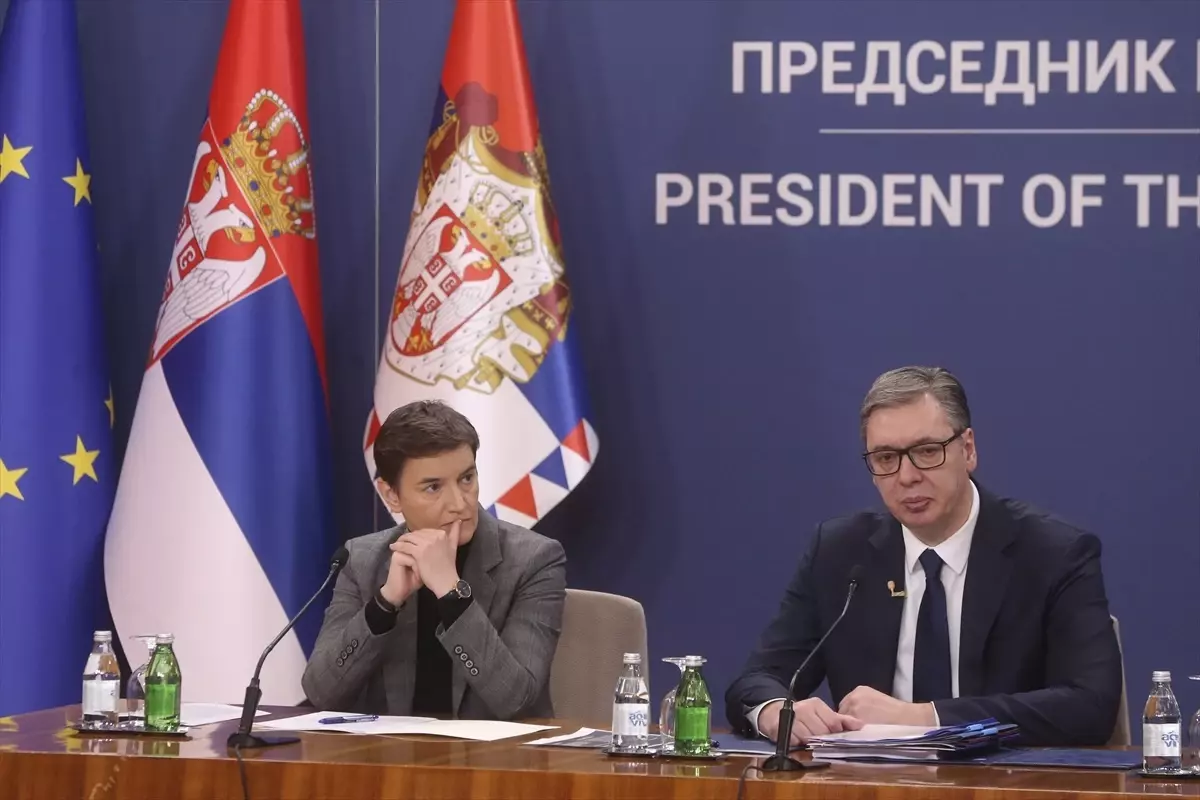 Vucic’ten Öğrencilere Diyalog Çağrısı