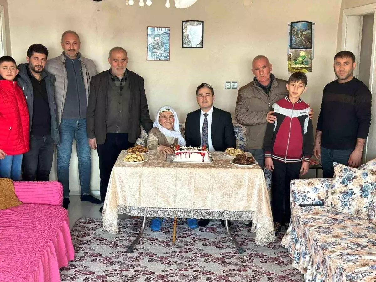 89 Yaşındaki Kadına Sürpriz Doğum Günü