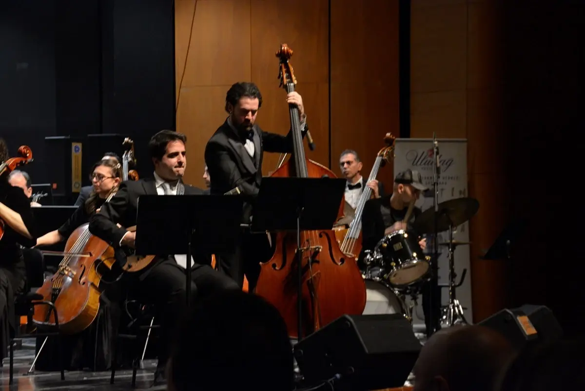 Sevgililer Günü’nde Aşk Dolu Konser