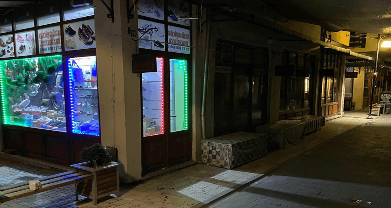 Manisa’da bıçaklı kavga; 1 kişi ağır yaralandı